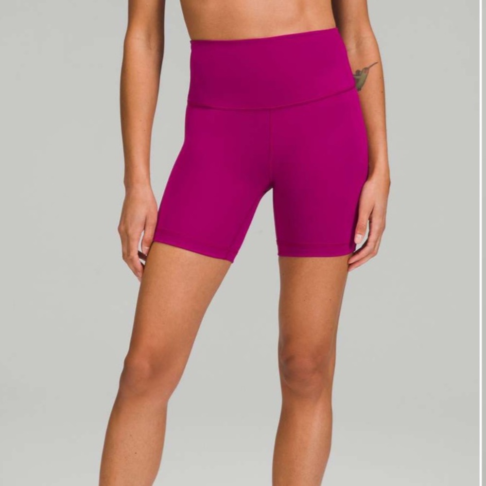 Lululemon Wunder Train High-Rise Short 6"
Magenta Purple